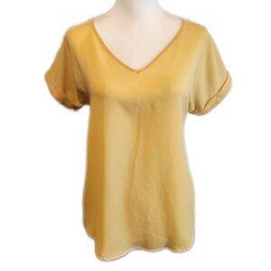 Pink Rose pale yellow v-neck rolled sleeve lightweight tee t-shirt - small